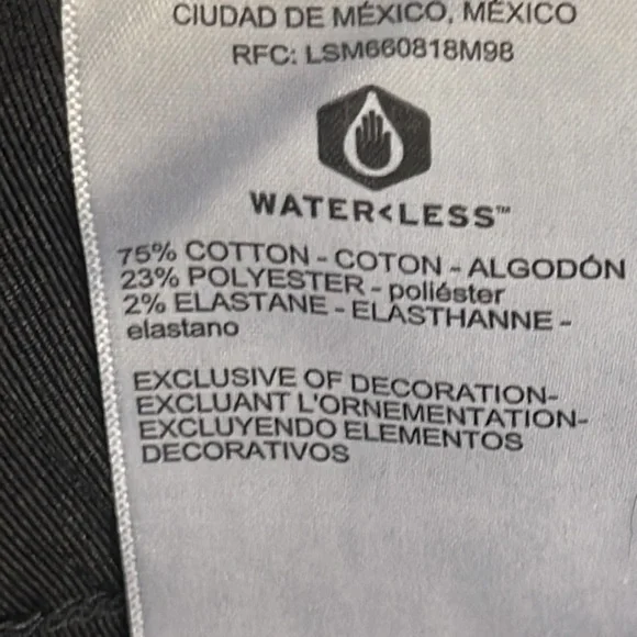 - Brand new with tags Woman’s Signature by Levi Strauss pull-on skinny. - Picture 15 of 15